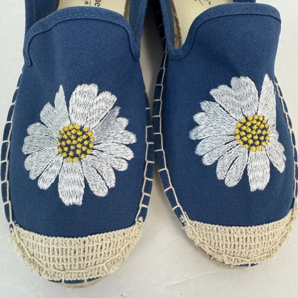Coldwater Creek Walk With Me Navy Blue Daisy Embroidered Espadrille Flats Sz 7.5